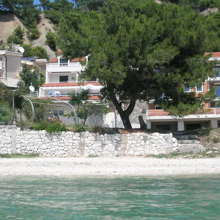 Vava * Podstrana