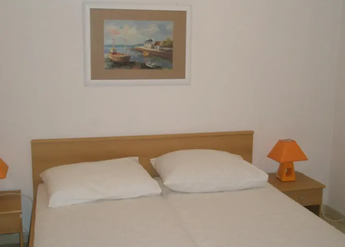 Apartament Vava *