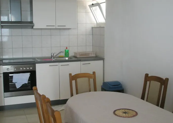Apartament Vava *