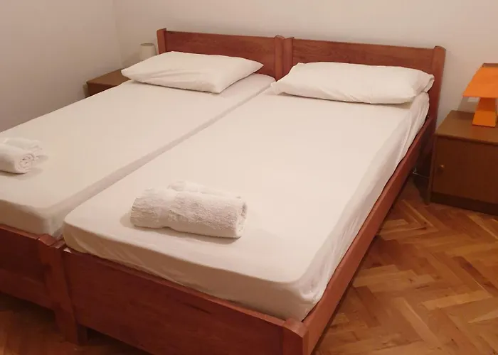 Apartament Vava *
