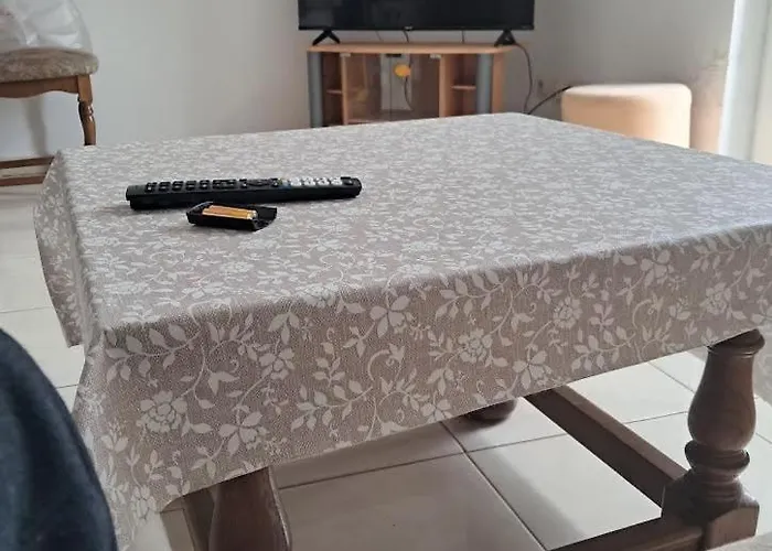 Vava * Podstrana